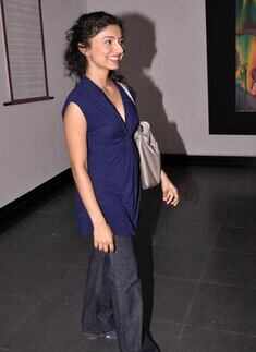 Opening: Peralta's art exhibition