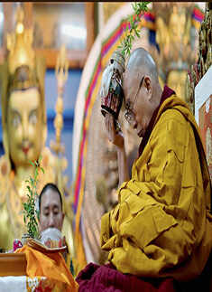 Dalai Lama conferring the Avalokiteshvara Empowerment