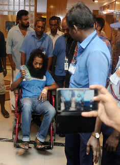 Sooraj sufferes eye injury