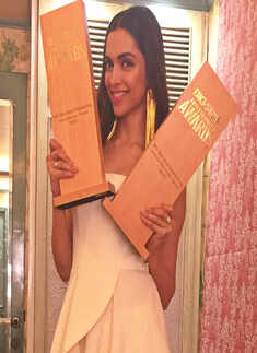 Deepika posing witha wards