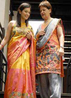 Mother daughter fashion show