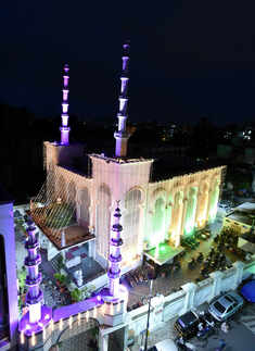 Pensionwala masjid illuminated