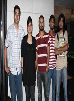 'Indian Ocean' performs