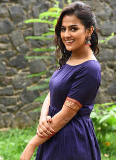 Photos of Shraddha Srinath