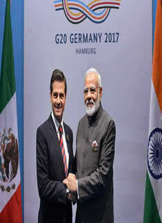 Narendra Modi with Mexican President, Enrique Pena Nieto during a session