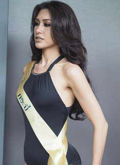 Pamela Pasinetti looks sensuous