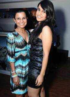 Nida, Rahul's 'bioscope' bash