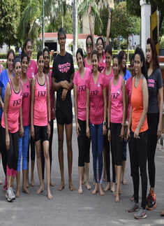 Milind Soman at Pinkathon Race