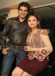 Arvind Munjal with wife