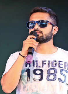 Emcee Gitesh Singh