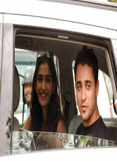 Sonam spotted with Imran