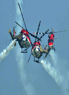Indian Air Force pilots perform death-defying stunts