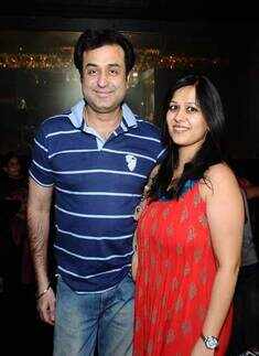 OMS: Love in Paradise