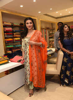 Shruti Haasan @ Store launch