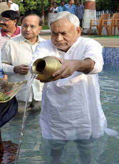 Chhath Puja: Devotees pay obeisance to the Sun