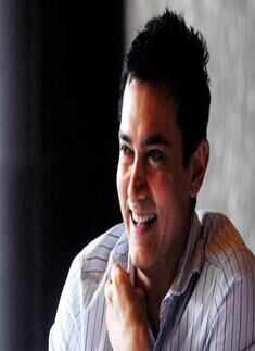 Aamir promotes 'Peepli Live'