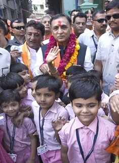 CM Vijay Rupani holds roadshow