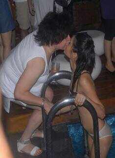 Model hunt pool party 