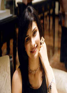 Prachi @ jewellery showroom