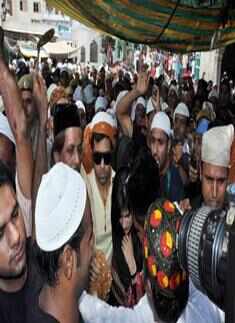 Emraan, Prachi visit Ajmer Sharif Dargah