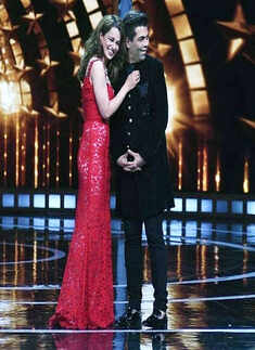 Kangana Ranaut takes a dig at Karan Johar, says he serves poison to his guests!