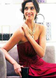 Auction of 'Dior' bags by Sonam