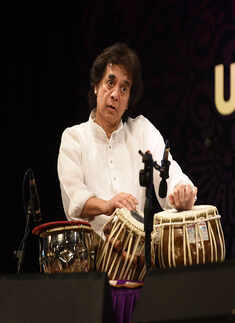 Zakir Hussain and Niladari Kumar live in concert