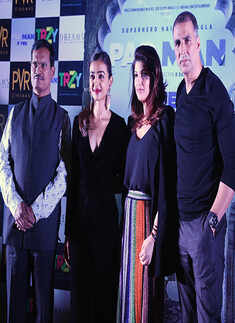 Arunachalam Muruganantham, Radhika Apte, Twinkle Khanna and Akshay Kumar