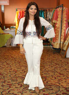 Socialites attend fashion exhibition