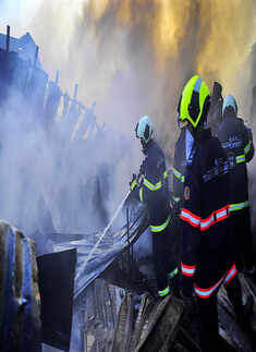 Fire breaks out at scrap market in Mumbai
