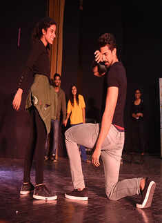 Saqib Saleem visits Hindu College