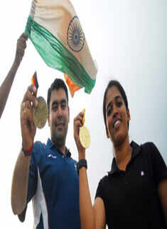 Tejaswini & Gagan in city