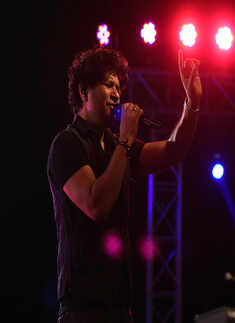 KK performs in the city