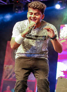 Rooh band performs at IP College