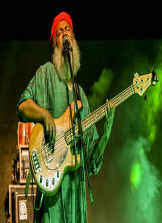 Indian Ocean performs at IP College