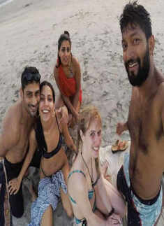 Prateik Babbar&rsquo;s fianc&eacute;e sets the internet on fire with her bikini pictures!