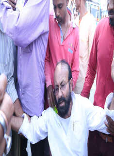 Congress MLA Manoj Chakraborty beaten up in West Bengal