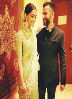 Sonam Kapoor&rsquo;s mansion lights up, countdown begins for her grand wedding, see pictures