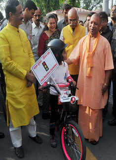Yogi Adityanath flags off &lsquo;Run for Safety&rsquo; rally