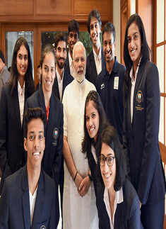 President Kovind & PM Modi meet Gold Coast CWG medallists