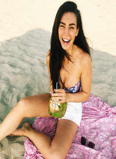 Director Imtiaz Ali is rumoured to be dating this glamorous celebrity chef, Sarah Todd, checkout her pictures&hellip;