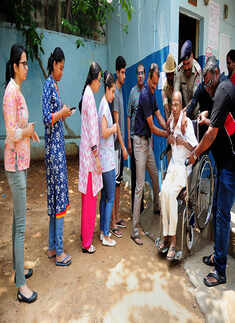 Assembly elections: People cast their vote in Karnataka