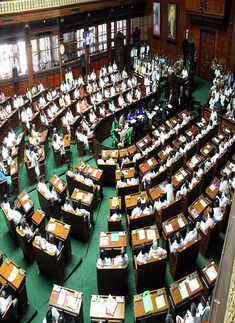 Congress, JD(S) celebrate as BSY resigns in Karnataka