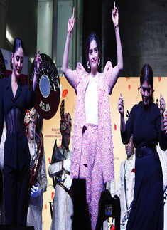 Kareena Kapoor Khan, Sonam Kapoor Ahuja and Shikha Talsania