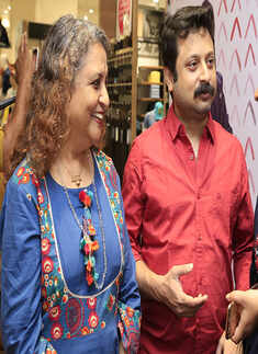 Nandita Roy, Shiboprosad Mukherjee