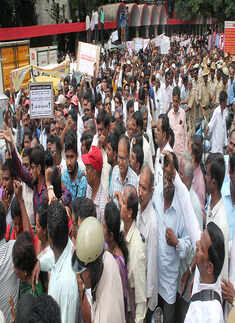 Gramin Dak Sevaks&rsquo; strike cripples postal services in villages