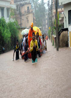 Heavy downpour paralyses Mangaluru city