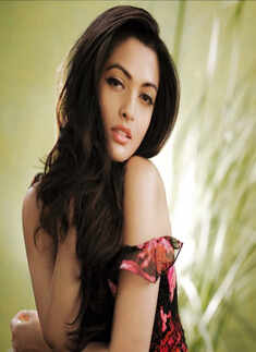 Riya Sen&rsquo;s hot photos
