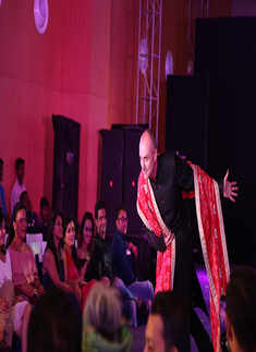 Abhishek Dutta showcases Bengal&rsquo;s traditional handloom and weaves