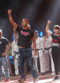 Fitness stars motivate to pledge #HumFitTohIndiaFit